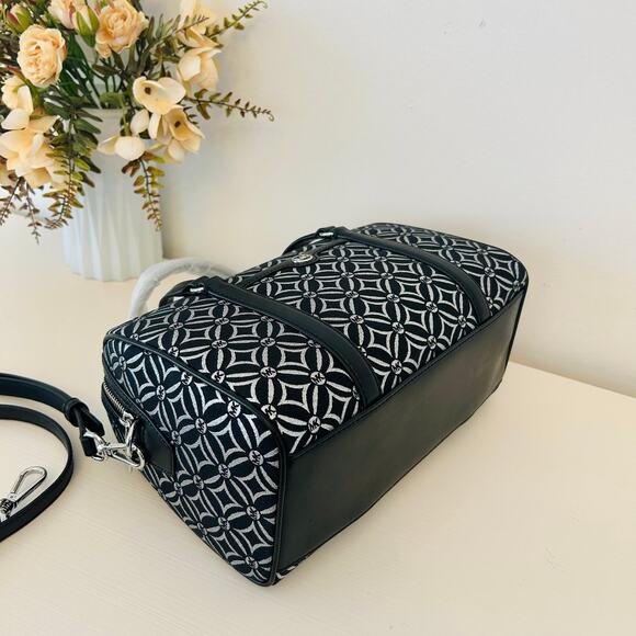 Michael Kors Purse MD. Duffle Metallic Logo Jacquard  Crossbody Bag Black - Picture 5 of 9